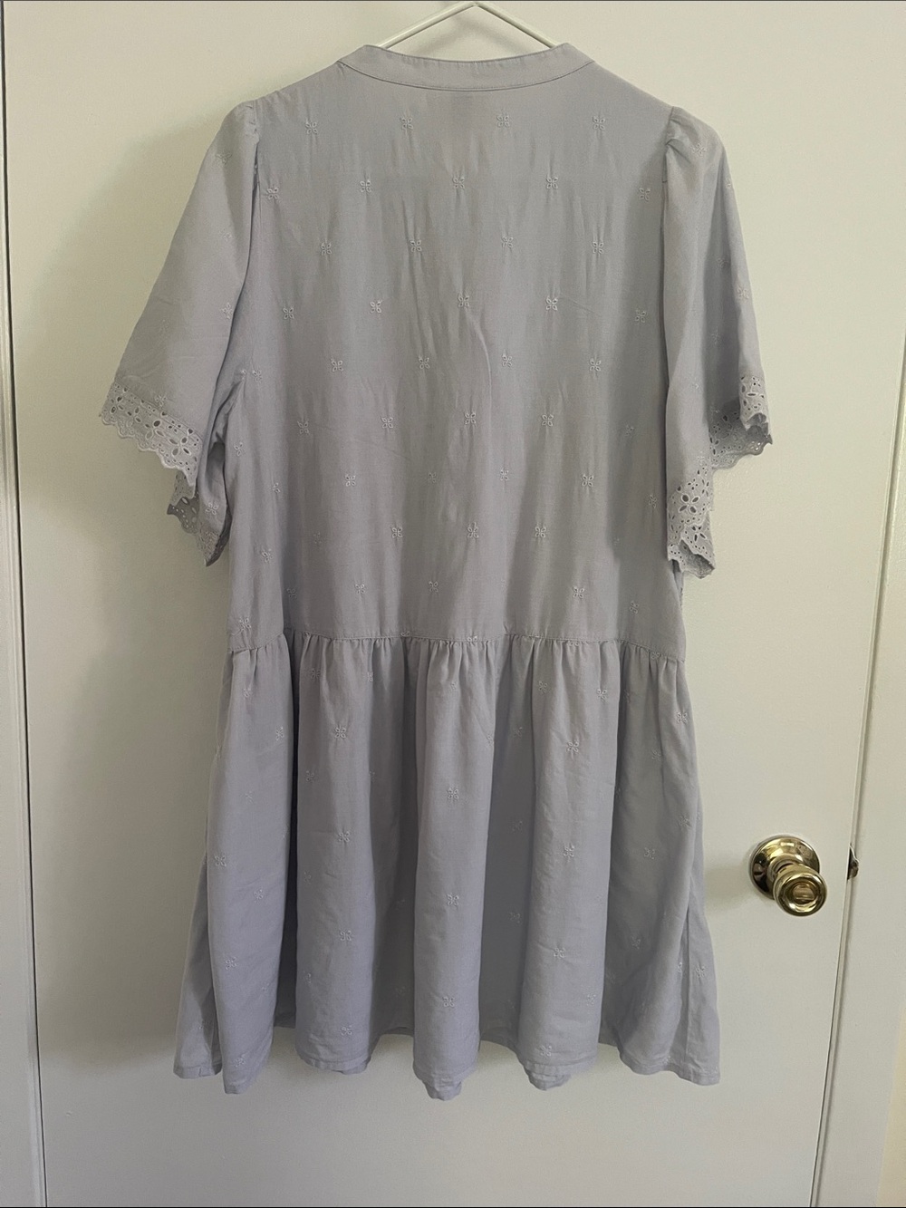 Universal Thread Lavender Eyelet Button-Front Tunic - Picture 2 of 6